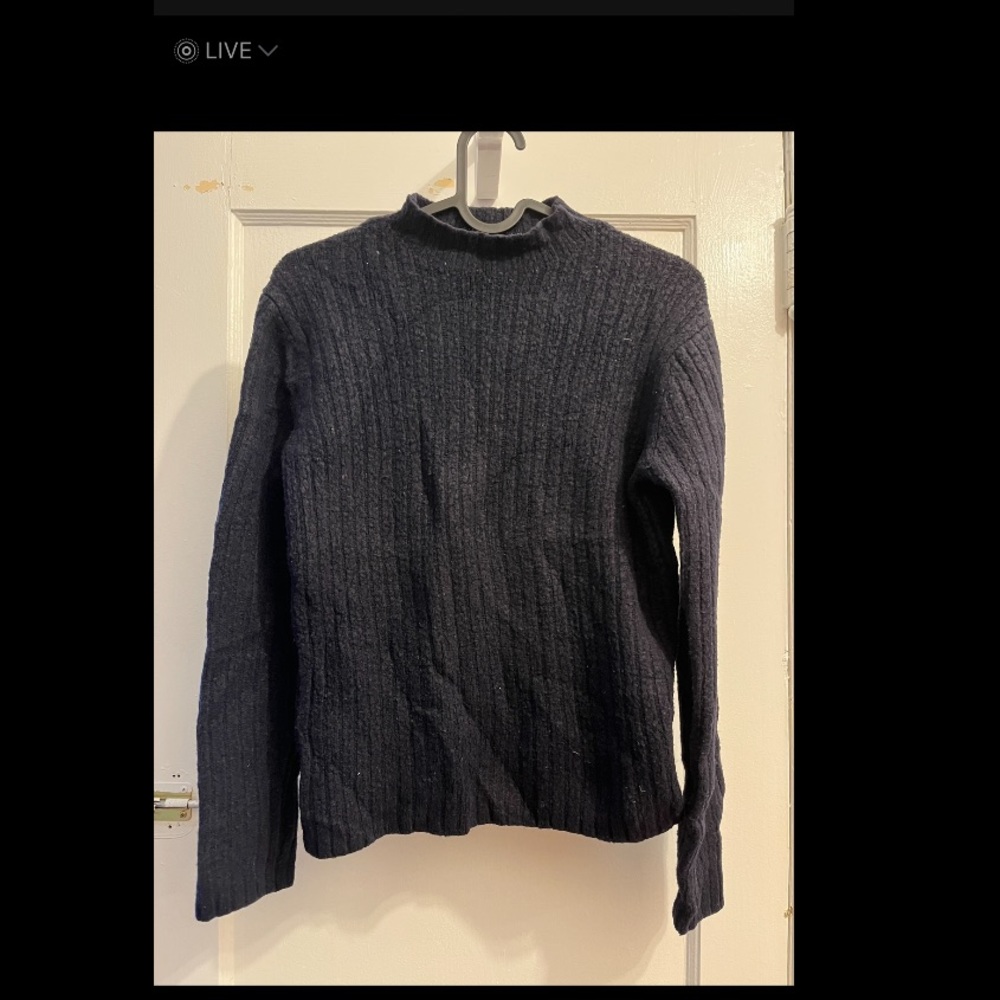 ⏰Uniqlo Cable Knit Wool Sweater Navy Blue 
Size Small - Picture 2 of 5